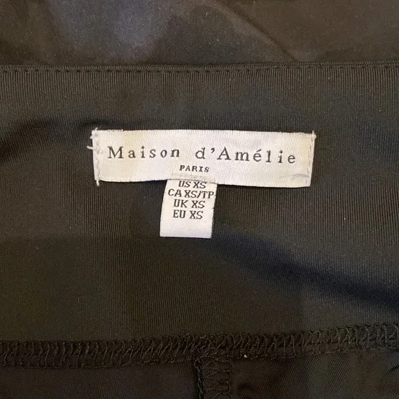 Maison d Amelie woman skort. Size S - Picture 4 of 5
